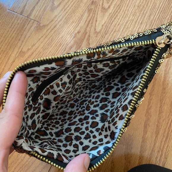 Gold sequin clutch - Picture 2 of 2